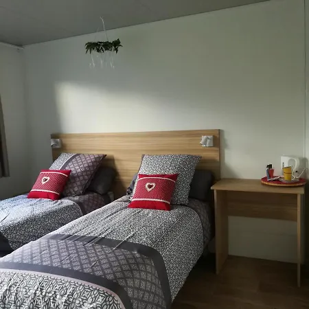 Chalets Des Agapes 롯지 *